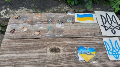 У Кропивницькому діти облаштували блокпост, збирають гроші на допомогу армії У Кропивницькому діти облаштували блокпост, збирають гроші на допомогу армії