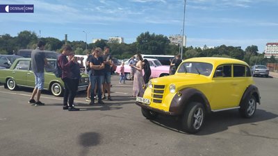 Виставку ретро-автомобілів влаштували в центрі Сум Виставку ретро-автомобілів влаштували в центрі Сум