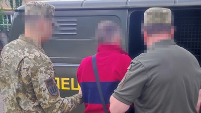 Збирав розвіддані про ЗСУ та критичну інфраструктуру: СБУ затримали жителя Чернігівщини, що працював на росіян Збирав розвіддані про ЗСУ та критичну інфраструктуру: СБУ затримали жителя Чернігівщини, що працював на росіян
