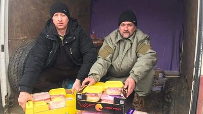 На Вінниччині родина, що виховує прийомних дітей організувала волонтерський штаб допомоги ЗСУ