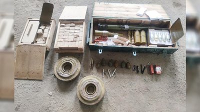 На Чернігівщині поліцейські виявили сховок зброї та боєприпасів, який залишили військові РФ