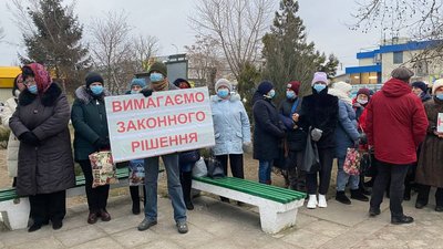 У Голій Пристані на Херсонщині мітингують лікарі
