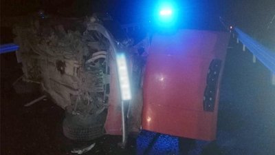У Хмельницькій області за добу трапилося три ДТП, у яких травмувалося п'ятеро осіб
