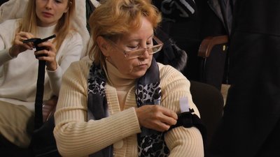 "Тепер куплю собі турнікет". Переселенцям з Донеччини провели тренінг з тактичної медицини