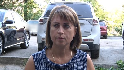 Запоріжанку, яка виставляла на підвіконня дочку, хочуть позбавити батьківських прав Запоріжанку, яка виставляла на підвіконня дочку, хочуть позбавити батьківських прав