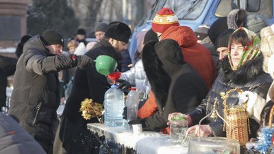 На площі у центрі Чернівців таки відбудеться освячення води