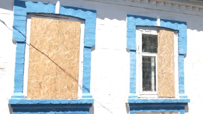 "Глушу страх роботою". Як живуть мешканці Оріхівщини на Запоріжжі під вибухи снарядів