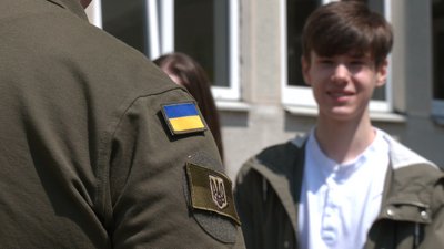 В Івано-Франківську учні ліцею № 21 передали гроші на потреби Національної гвардії України