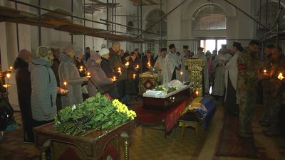 У Луцьку попрощалися з бійцем Віктором Анченком: залишилась дружина і шестеро дітей У Луцьку попрощалися з бійцем Віктором Анченком: залишилась дружина і шестеро дітей
