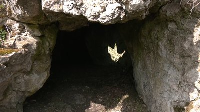Недосліджене сакральне місце знаходиться у скелях на Кам'янеччині