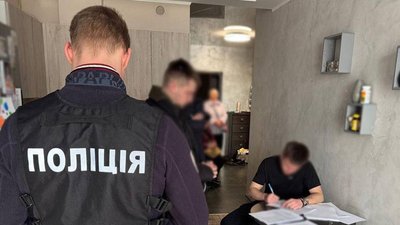 Вручення підозри у справі про розкрадання бюджету Києва на ремонтах парків