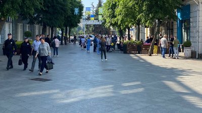В Житомирі поліція перевіряє повідомлення про замінювання приміщення Житомирської міської ради В Житомирі поліція перевіряє повідомлення про замінювання приміщення Житомирської міської ради