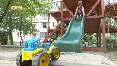 Мешканці житломасиву Ломівський у Дніпрі створили «незвичайний» двір – репортаж