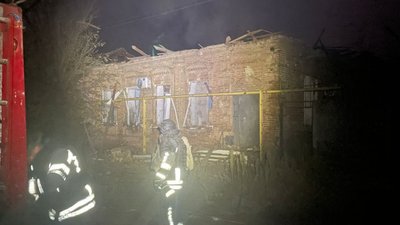 Пожежа, що виникла внаслідок російських обстрілів, Запорізька область, 4 листопада 2025