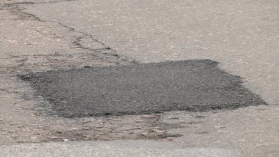 Яма на дорозі Яма на дорозі
