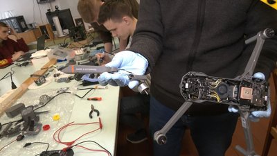 У волинському виші ремонтують військові безпілотники У волинському виші ремонтують військові безпілотники