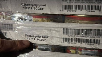 На Львівщині знайшли підпільний склад із товарами з ознаками гуманітарної допомоги: триває слідство