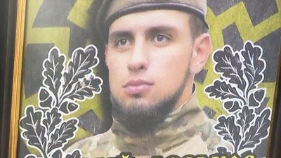 У Хмельницькому попрощались з військовослужбовцем Віталієм Леськовим У Хмельницькому попрощались з військовослужбовцем Віталієм Леськовим