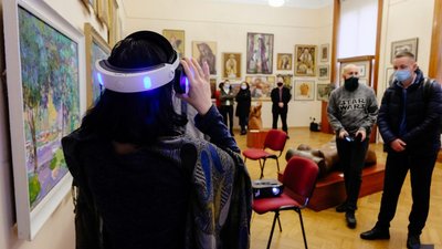 Під час презентації "віртуальної прогулянки всередині картини" Під час презентації "віртуальної прогулянки всередині картини"