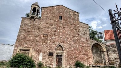 У Феодосії обвалилася дзвіниця старовинного храму архангелів Гавриїла і Михаїла 