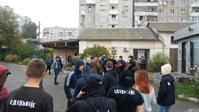Через друк газети з мапою без Криму вінницькі акктивісти звернулися до СБУ Через друк газети з мапою без Криму вінницькі акктивісти звернулися до СБУ
