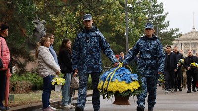 Миколаївці вшанували пам’ять загиблих захисників та захисниць України