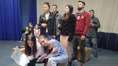 Волонтерський мистецький десант "Відсіч" у Житомирі: діти війни читатимуть вірші про війну