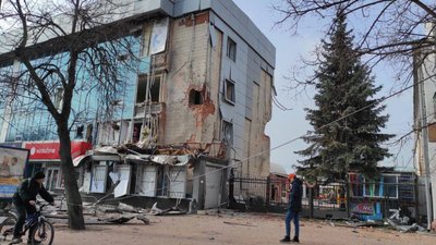 Наслідки обстрілів у центрі Чернігова Наслідки обстрілів у центрі Чернігова