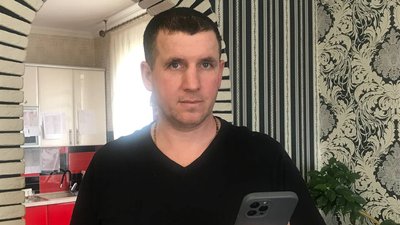 На Житомирщині шістнадцятирічна дівчина з інвалідністю пише вірші та мріє про зустріч з Залужним На Житомирщині шістнадцятирічна дівчина з інвалідністю пише вірші та мріє про зустріч з Залужним