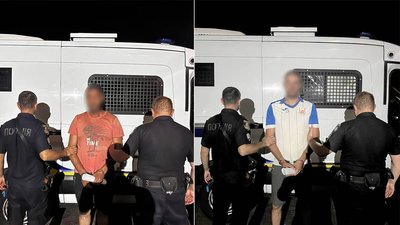 Двох чоловіків затримали на Хмельниччині за інсценізацію ДТП та погрози зброєю