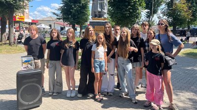 Бандерівці, волонтерський батальйон, волонтери, діти