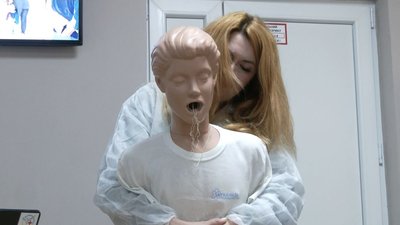 Як вчителів у Чернівцях навчають надавати домедичну допомогу дітям Як вчителів у Чернівцях навчають надавати домедичну допомогу дітям