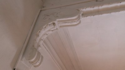 Відсутнє опалення та водопостачання: чому в Чернігові у будинку, який зазнав пошкоджень, не провели ремонтних робіт Відсутнє опалення та водопостачання: чому в Чернігові у будинку, який зазнав пошкоджень, не провели ремонтних робіт