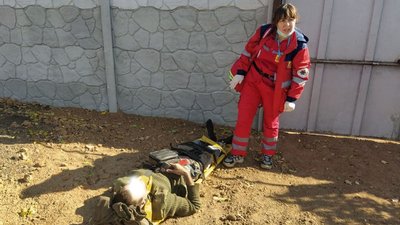 Під Харковом врятували чоловіка, якого засипало ґрунтом Під Харковом врятували чоловіка, якого засипало ґрунтом