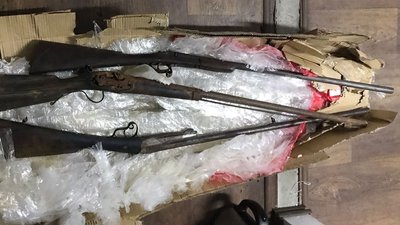 Три раритетні гвинтівки з Іспанії вилучили митники на КПП "Тиса" Три раритетні гвинтівки з Іспанії вилучили митники на КПП "Тиса"