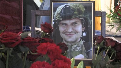 У Запоріжжі попрощалися із сержантом Іллею Волошиним