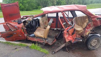 На Сумщині водій врізався в автівку, у якій знаходилися діти. Прокуратура готує йому підозру На Сумщині водій врізався в автівку, у якій знаходилися діти. Прокуратура готує йому підозру