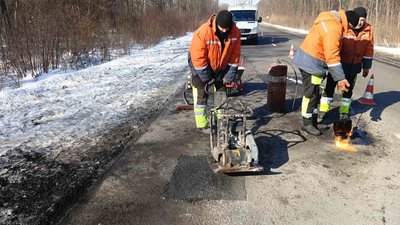 Які ділянки доріг державного значення на Полтавщині відремонтують першочергово