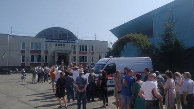 У Франківську від ранку у центрі вакцинації щепили 250 людей
