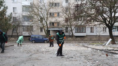 Обстріли та мінування Херсона, евакуація з лівобережжя. 1439 день війни: основні події у Херсонській області