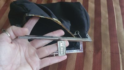 "В хаті не було жодної подушки": історія херсонки, квартиру якої пограбували російські військові "В хаті не було жодної подушки": історія херсонки, квартиру якої пограбували російські військові