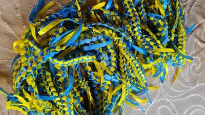 Діти з Тернополя передали військовим малюнки, листи та браслети