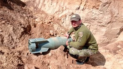 У Бориспільському районі знайшли російську авіабомбу та артилерійський снаряд