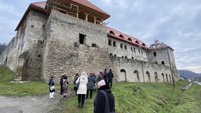 Переселенці з Луганщини побували на екскурсії в одному з міст Тернопільщини Переселенці з Луганщини побували на екскурсії в одному з міст Тернопільщини