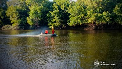На Чернігівщині з річки Сейм витягли тіло чоловіка