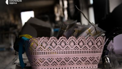 "В мене ком в горлі був": історія підприємців, які втратили виробництво через ракетний удар по Одесі. ФОТО. ВІДЕО "В мене ком в горлі був": історія підприємців, які втратили виробництво через ракетний удар по Одесі. ФОТО. ВІДЕО