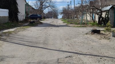 "Тут дороги ніколи не було". Жителі вулиці Андрія Антонюка в Миколаєві чекають на ремонт дороги "Тут дороги ніколи не було". Жителі вулиці Андрія Антонюка в Миколаєві чекають на ремонт дороги