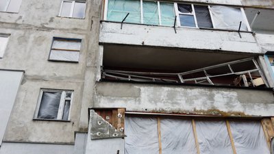 В Овручі на Житомирщині триває відновлення пошкоджених внаслідок авіаударів будинків