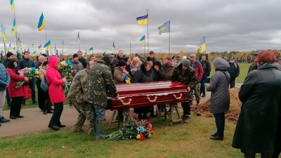У Чернігові попрощалися із захисником, який воював на Херсонщині У Чернігові попрощалися із захисником, який воював на Херсонщині