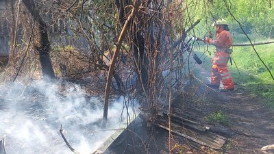 7 пожеж за добу – на Сумщині ліквідовують загоряння сухостою